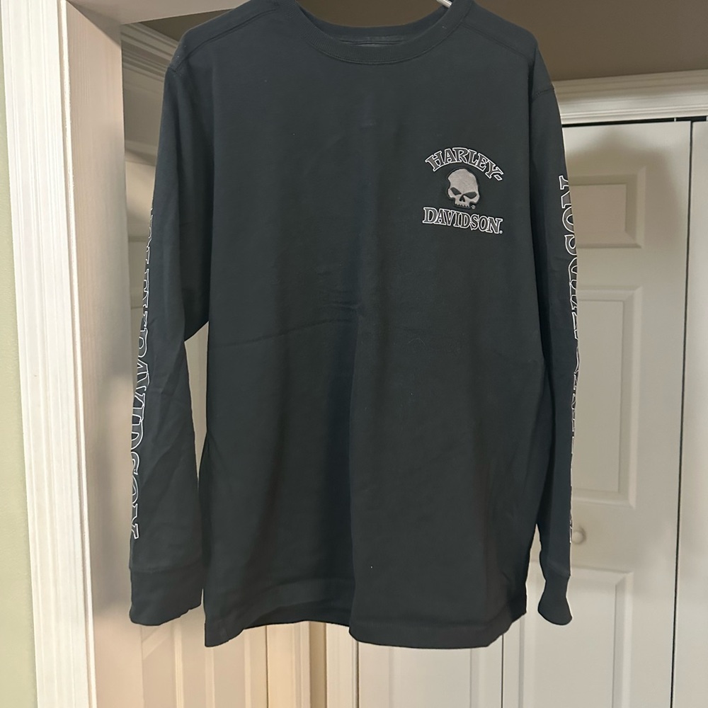 Harley Davidson Long Sleeved shirt Size Large